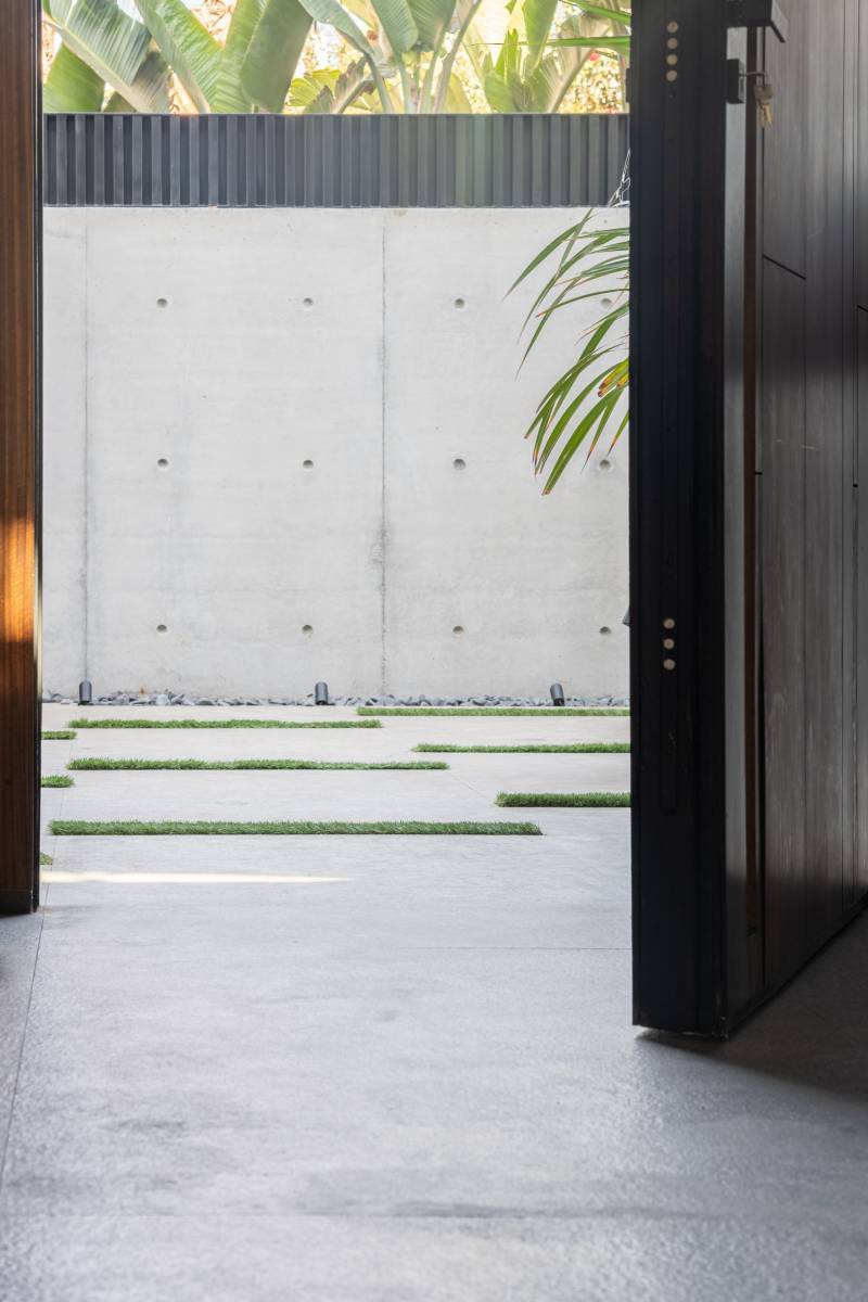 Natural stone slabs in giant format