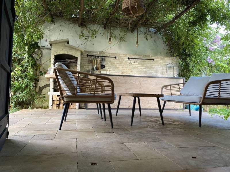 Terrace in Casablanca - Morocco - Slabs and bricks in a mix of beige Atlas limestone stones for terraces and outdoor kitchen splashbacks