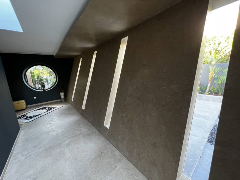 Modern Architectural Façade in Beige Natural Stone