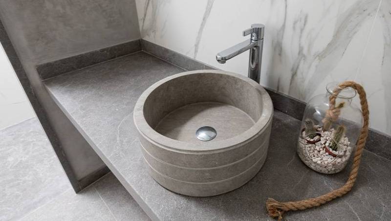 Washbasin for bathroom in natural limestone from the Atlas in Casablanca in brushed finish