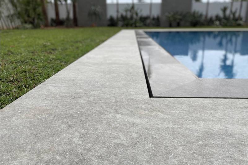 Pool Coping for Infinity Pools