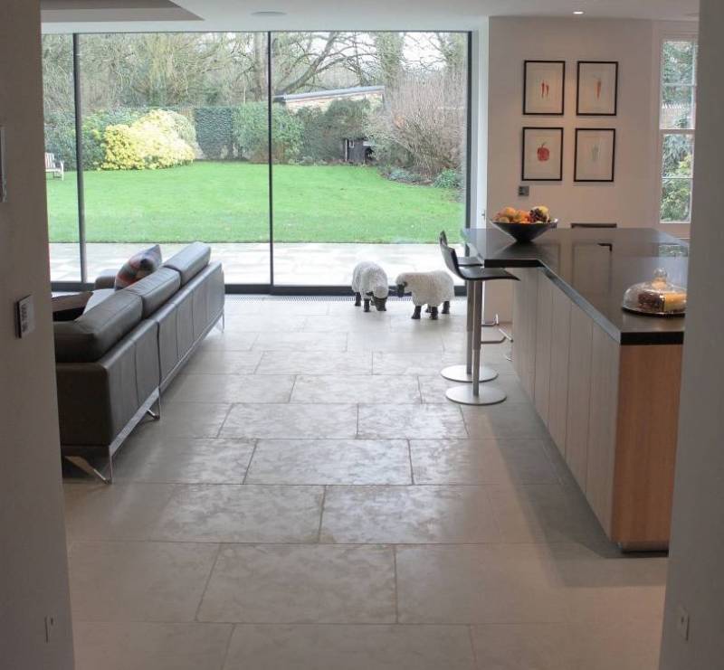 Achat de matériaux durables et faciles d'entretien pour un confort unique et pas cher à Bruxelles, en Belgique: nos revêtements pour salle de bain tendance