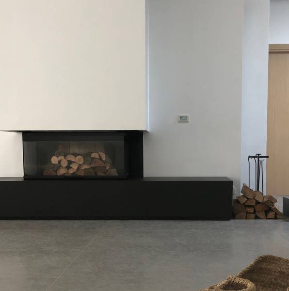 Beautiful and affordable best selling natural stone cladding for a fireplace in spatious Condo near the beach in Santa Monica, Los Angeles, California