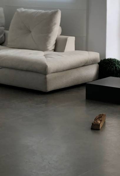 Cosy interior floor cladding in timeless natural stone in Los Angeles, California. Wonder where to find the best quality for the best price ? Promomarbre is specialized in stone cladding