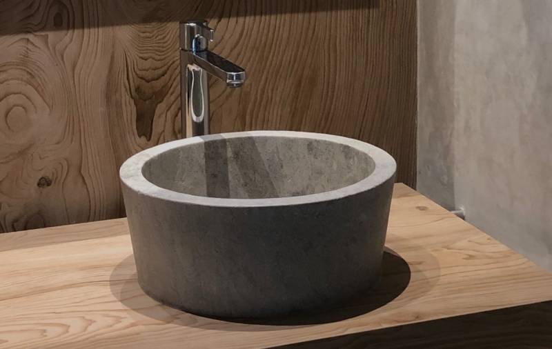 Wonder where to order made to measure stone sinks in stunning architectural materials ? Check out this bathroom in New York City, New York, at low price