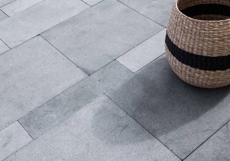 Buy coating materials for outdoors. Renovation of office space terrace in affordable cladding materials in Los Angeles, California