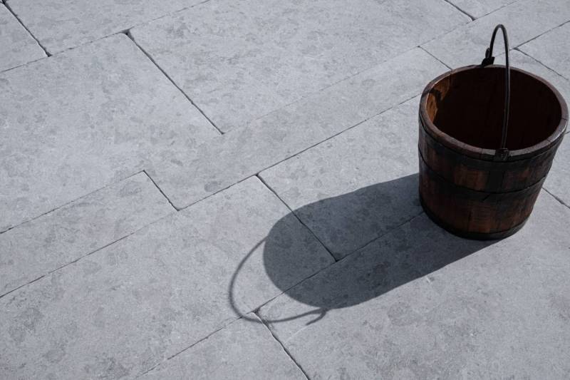 Site work and construction : highly resistant outdoor coatings for architectural project in Chicago, Illinois, at best price